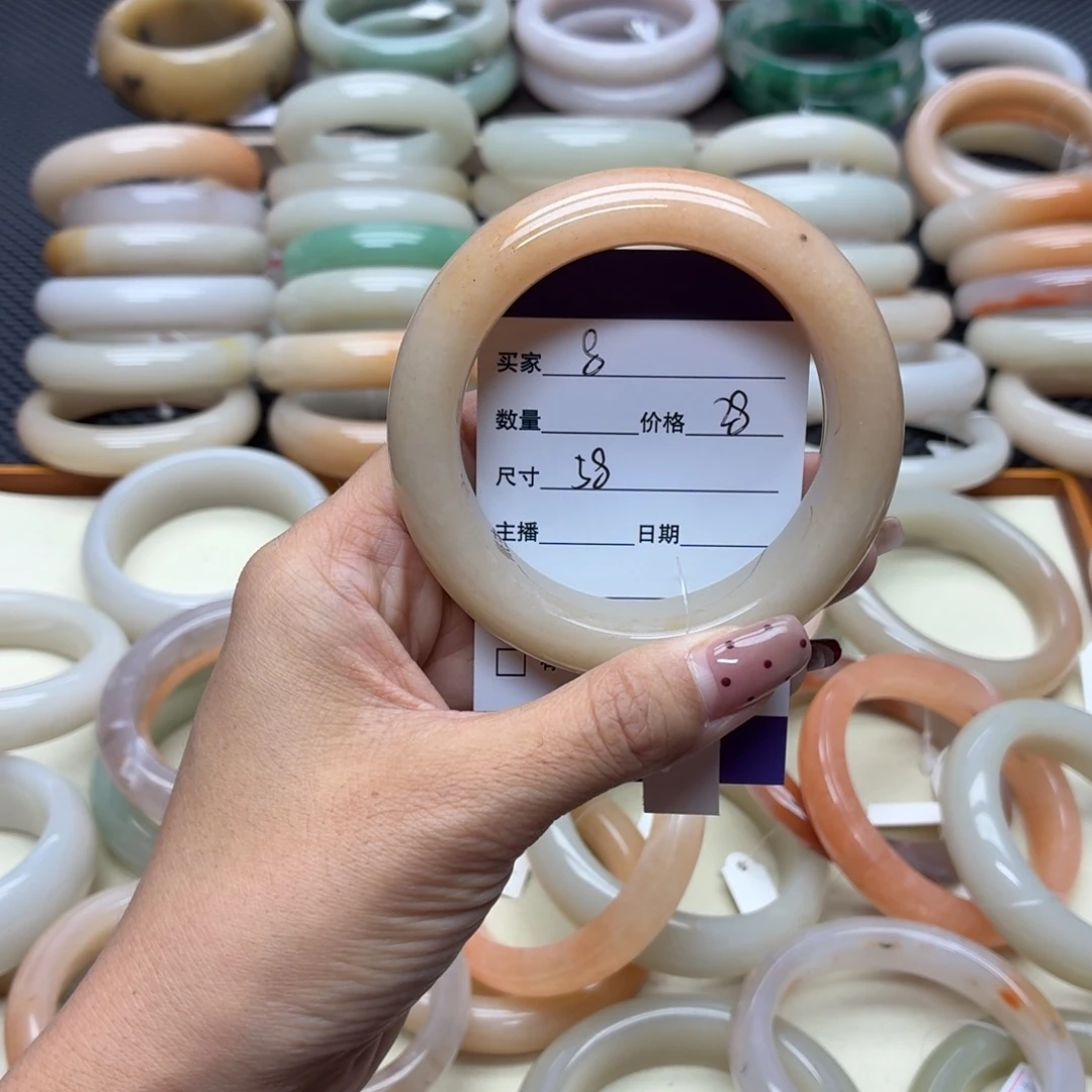 石英质玉未镶嵌手镯