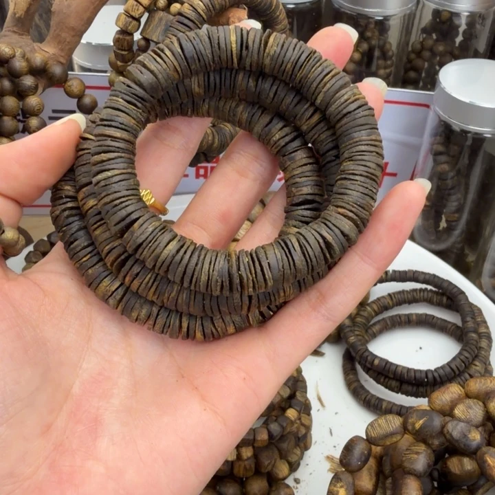 靠***，沉香沉香香囊奇楠沉香卡1.2沉水药片