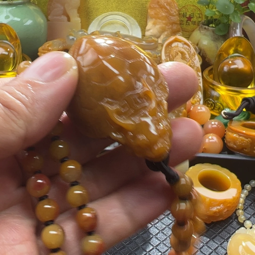 石英质玉未镶嵌颈饰