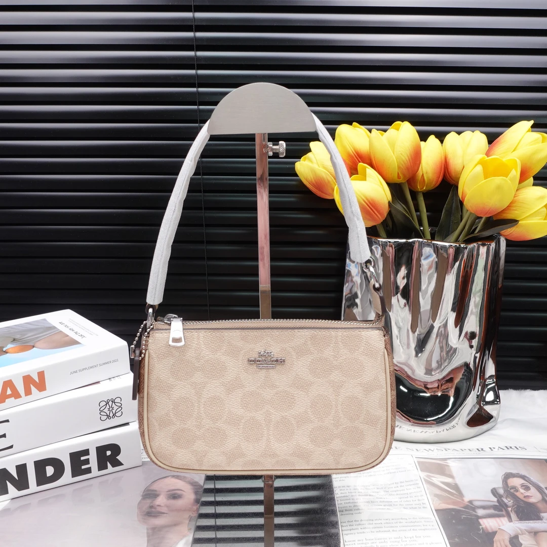 95新 COACH/蔻驰 单肩包/T10215518