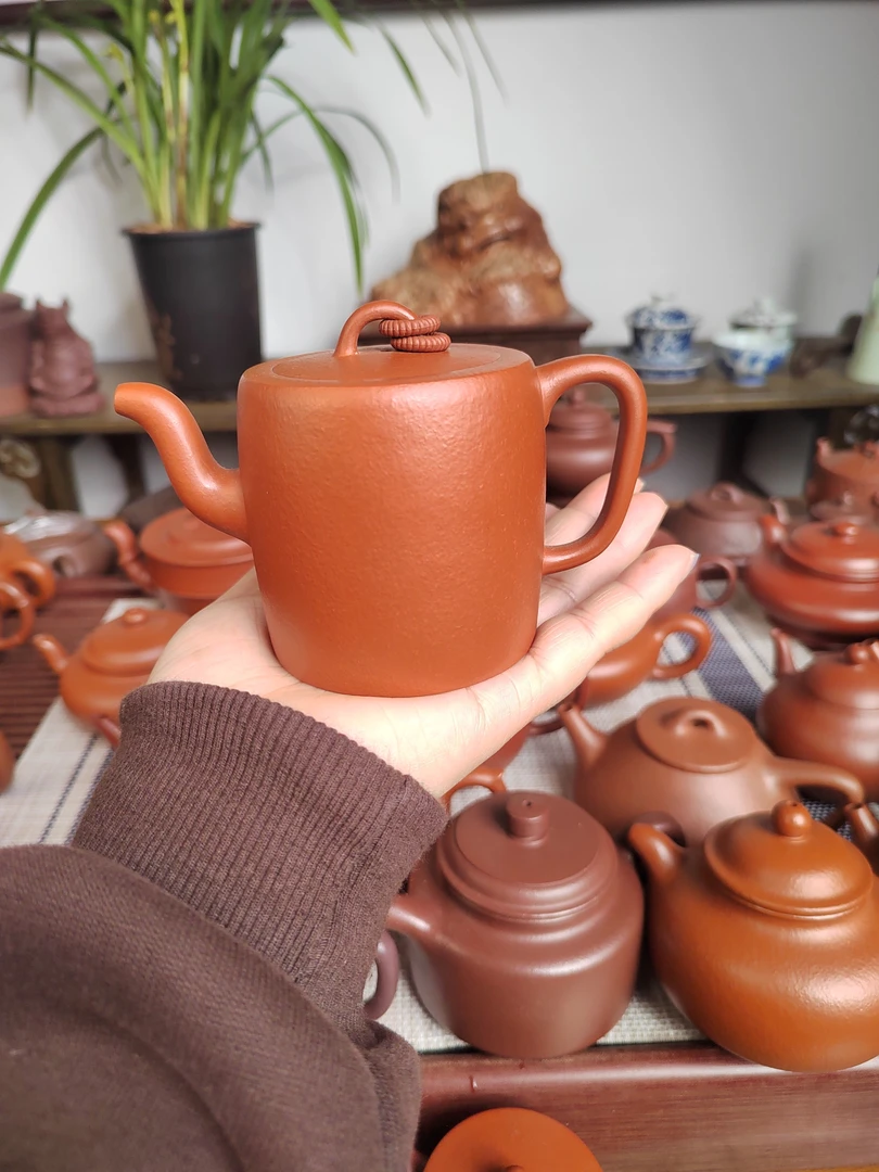 宜兴市丁蜀镇赵庄朱泥双圈壶