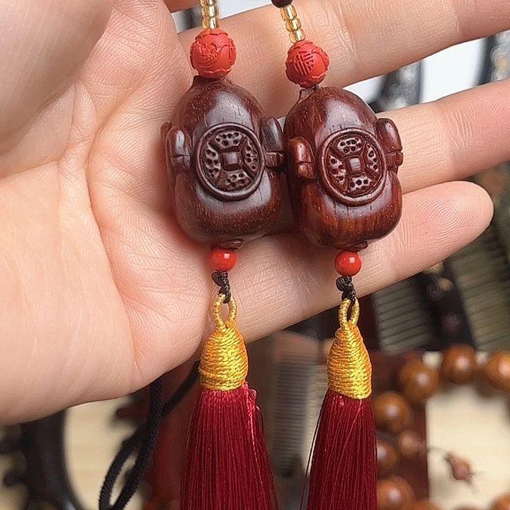 交趾黄檀（大红酸枝）檀木小猪一对