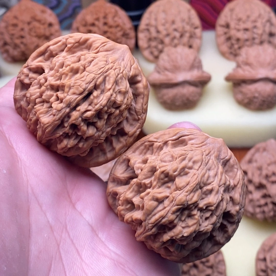 把件文玩核桃麦穗虎头
