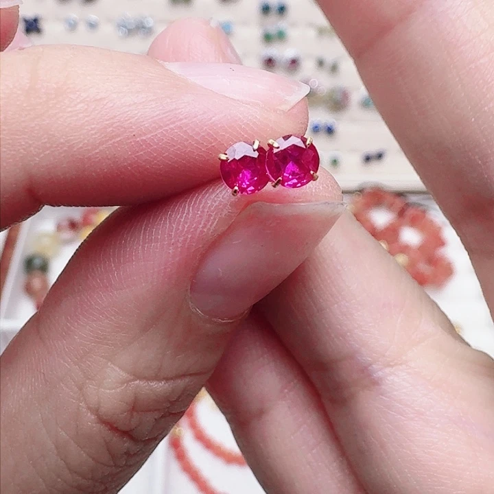 红宝石耳饰银S925镶嵌红刚玉耳钉