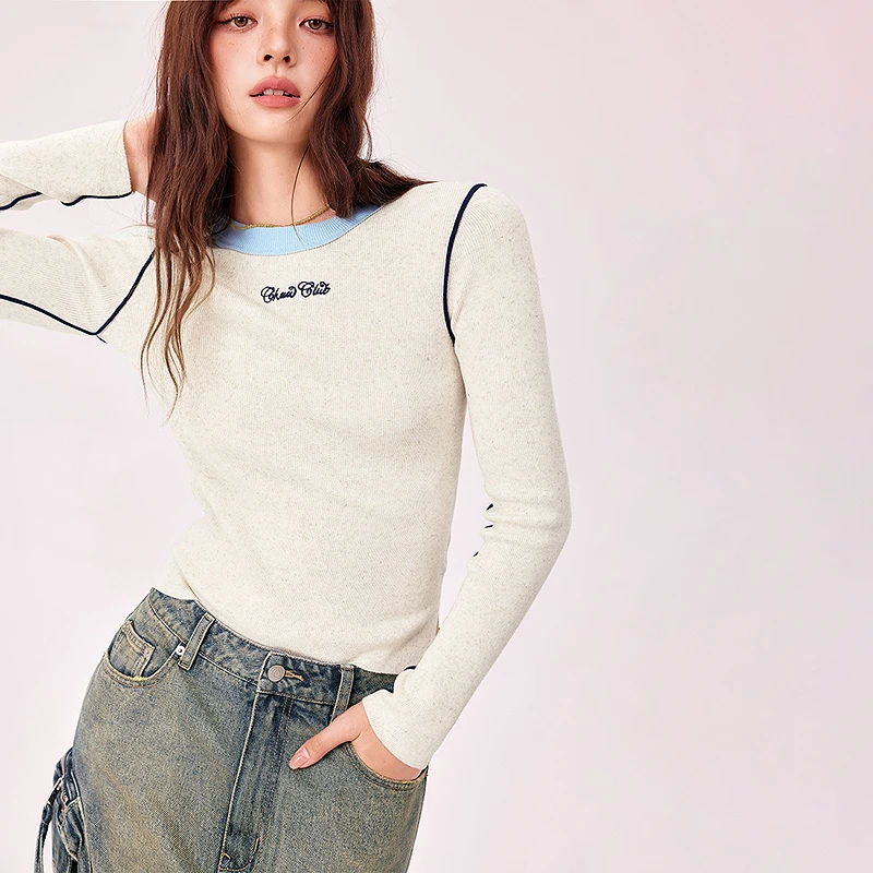 CHUU冬季女装字母刺绣设计圆领撞色拼接设计百搭基础个性针织衫