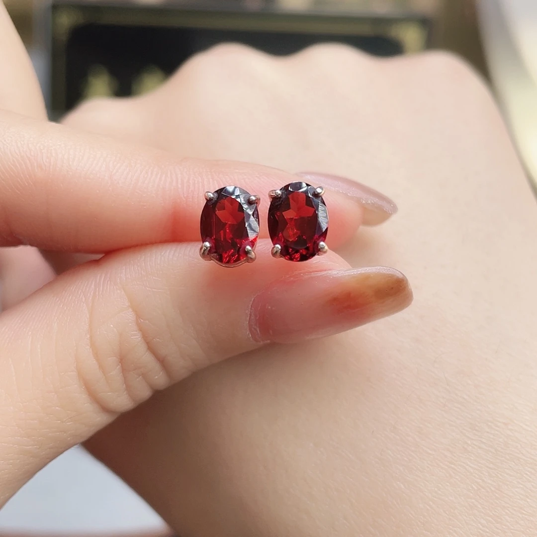 石榴石耳钉银S925镶嵌耳钉