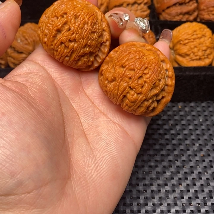 秦岭野生文玩核桃31