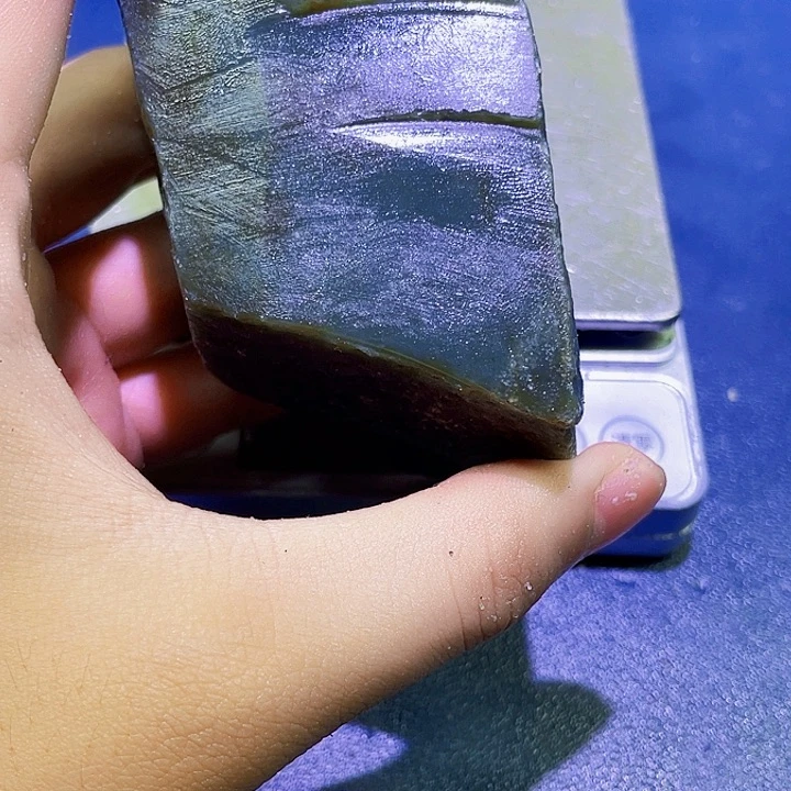 未镶嵌和田玉（糖玉）珠宝半成品
