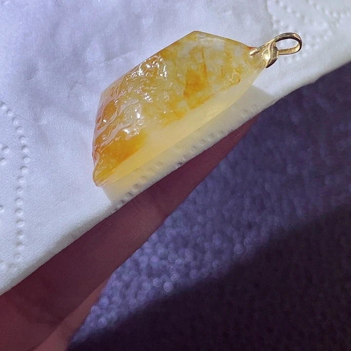 翡翠18K金镶嵌颈饰翡翠