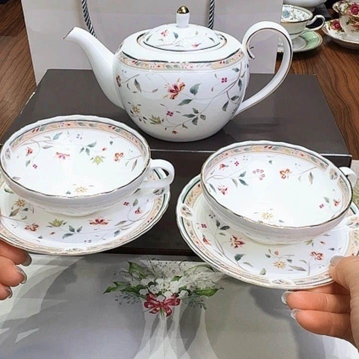 瓷片杯子杯子杯子水杯杯子水杯