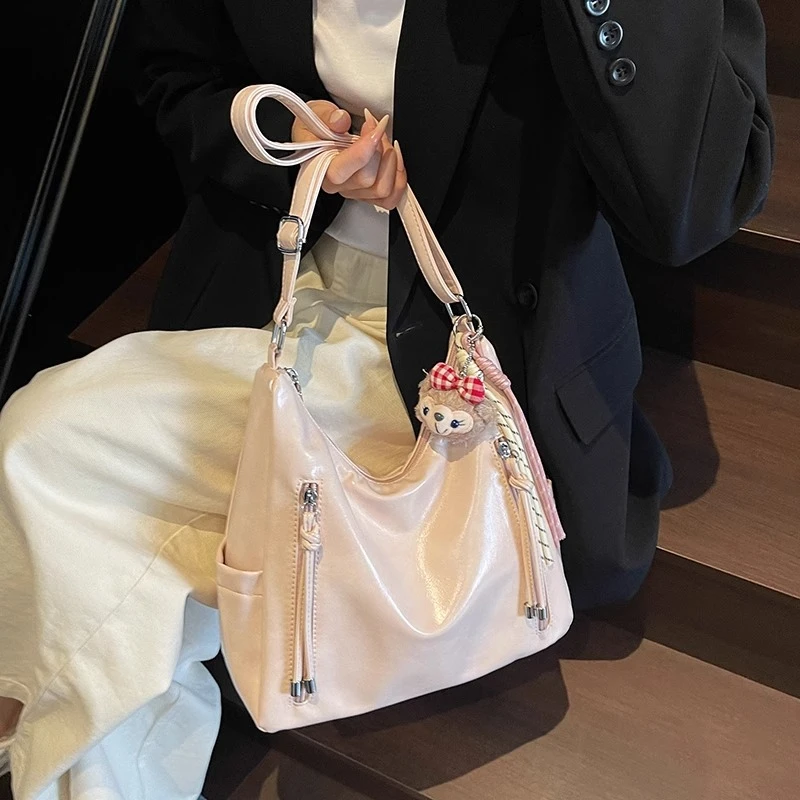 大容量包包女春夏百搭2025新款休闲软皮单肩斜挎包上班通勤托特包