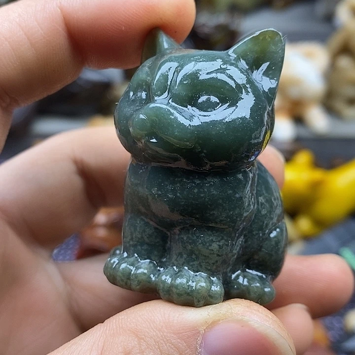 未镶嵌蛇纹石玉颈饰