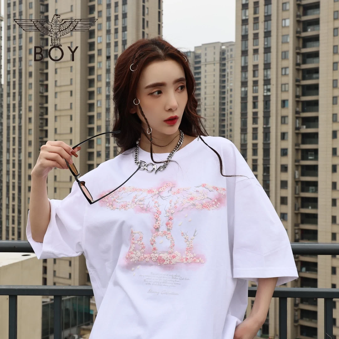 【樱花之恋】BOYLONDON夏季女装短袖情侣款樱花欧若风百搭T恤N01711