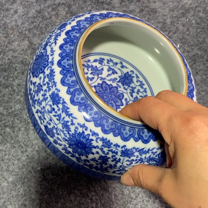 V**0源哥陶瓷艺术家的