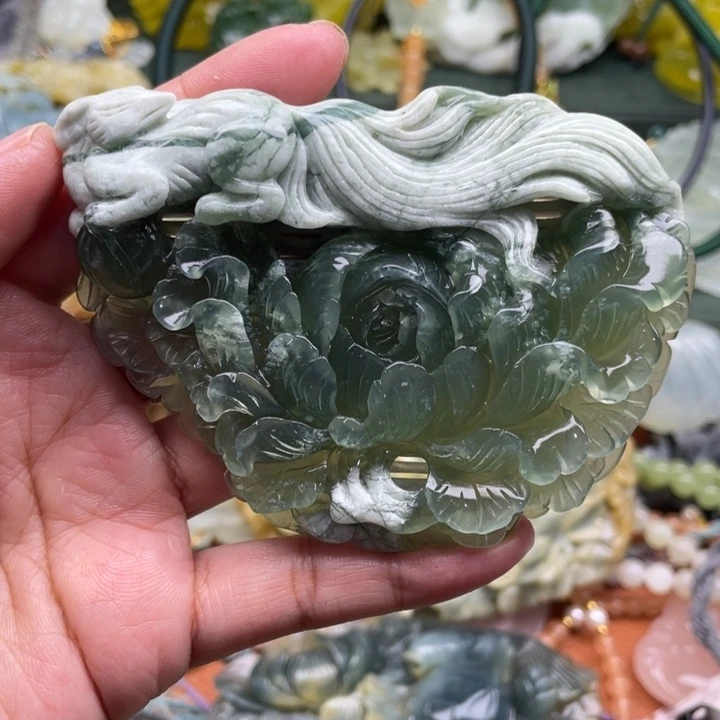 岫玉未镶嵌吊坠毛衣链