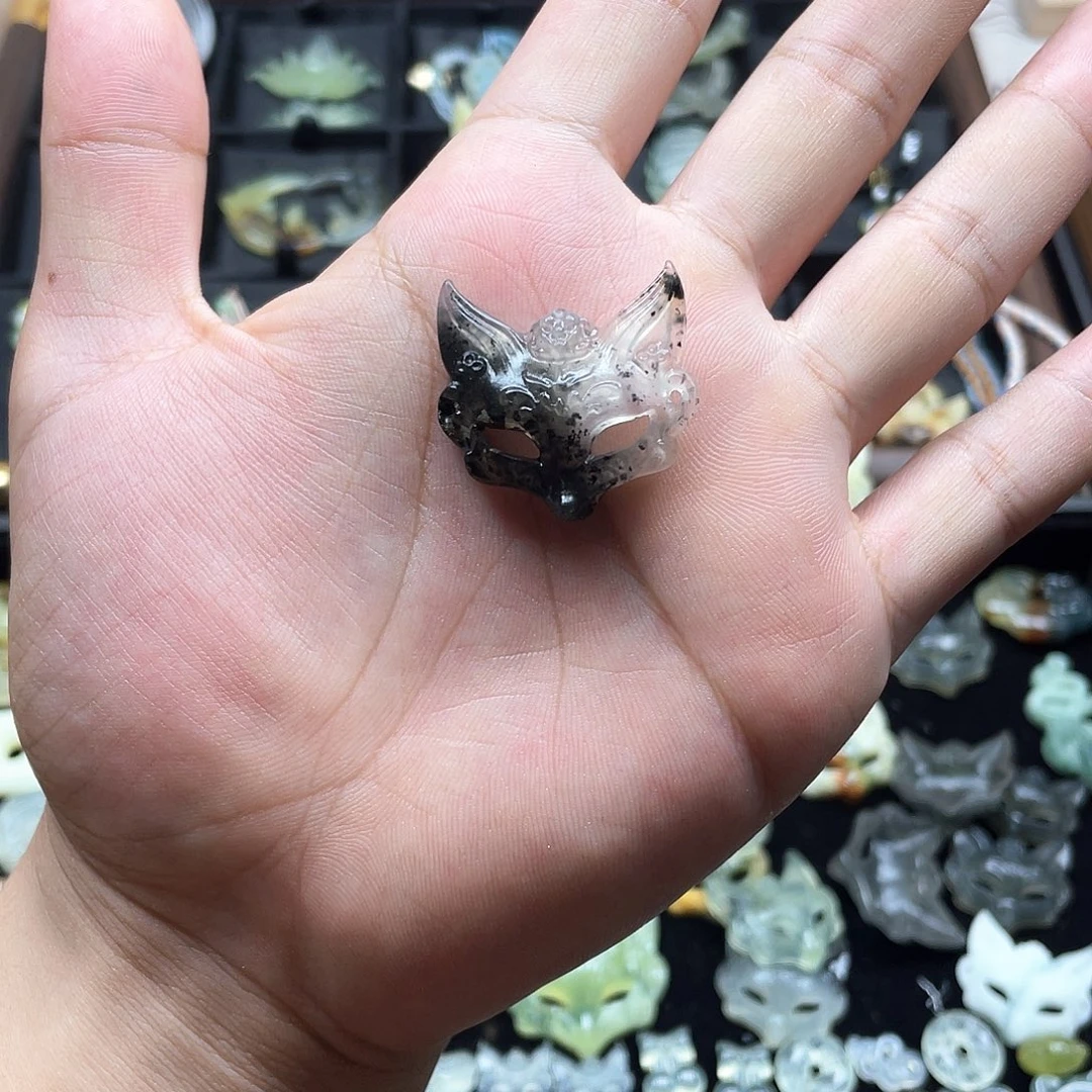 *****未镶嵌蛇纹石玉颈饰