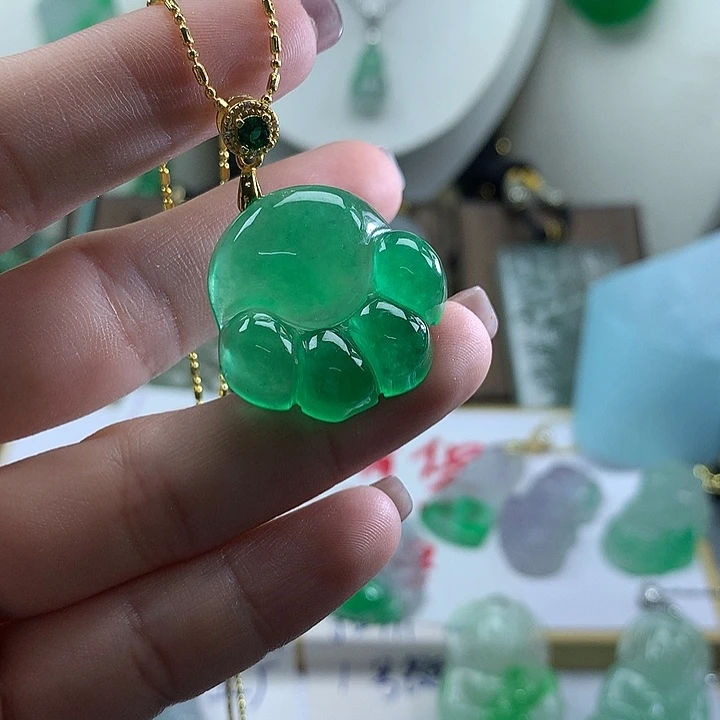 吊坠(赠链)未镶嵌翡翠