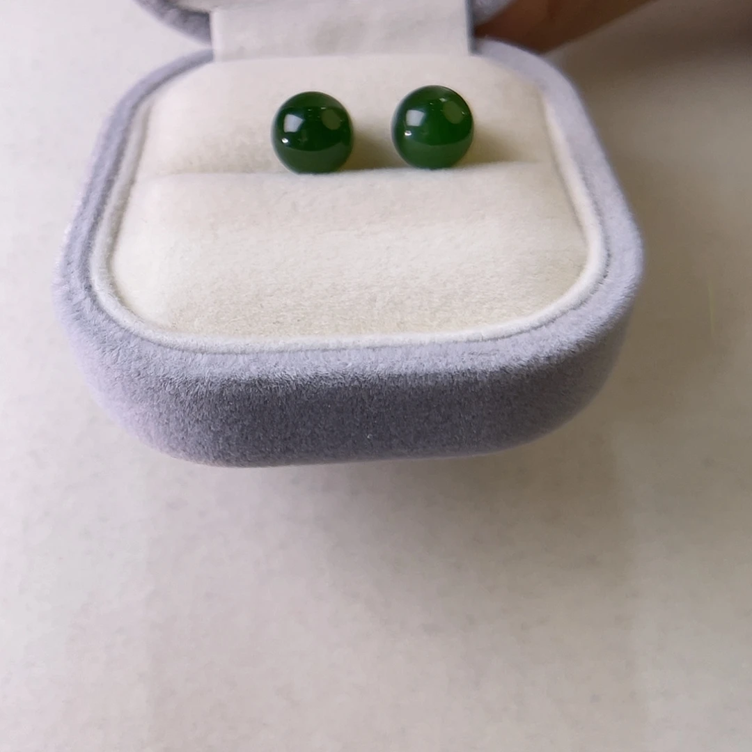 和田玉18K金镶嵌耳饰