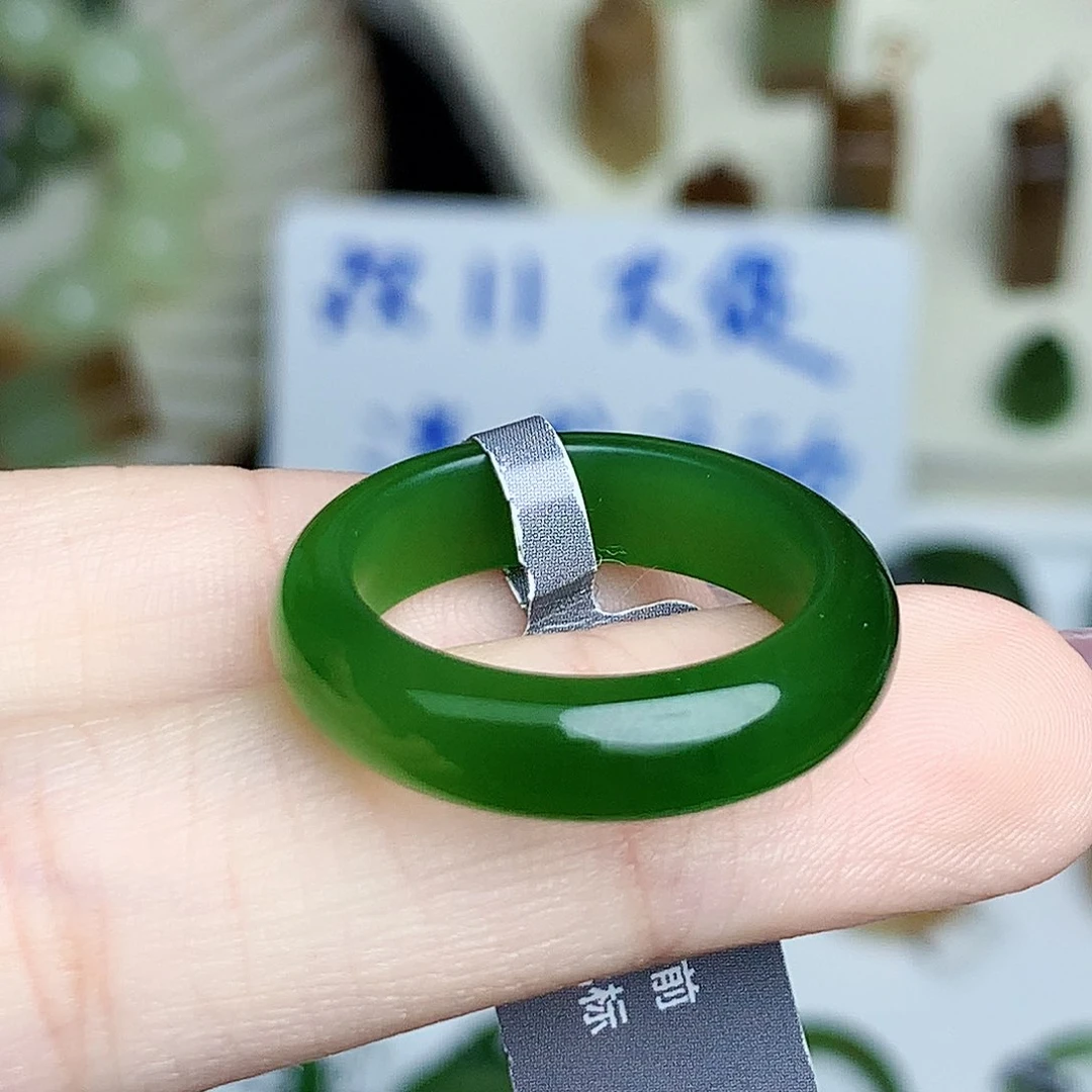 未镶嵌戒指和田玉