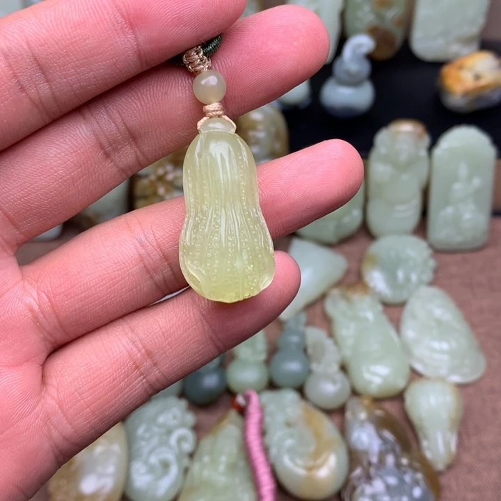 和田玉（糖玉）未镶嵌颈饰