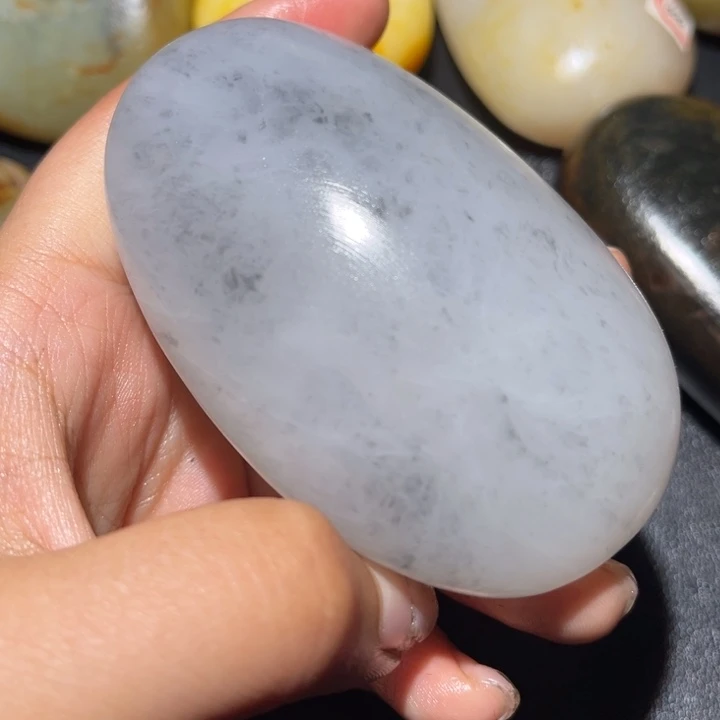 和田玉未镶嵌珠宝奇石