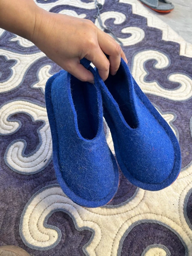 纯羊毛手工毛毡鞋子