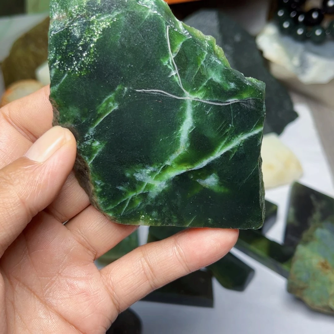 未镶嵌和田玉（碧玉）珠宝半成品