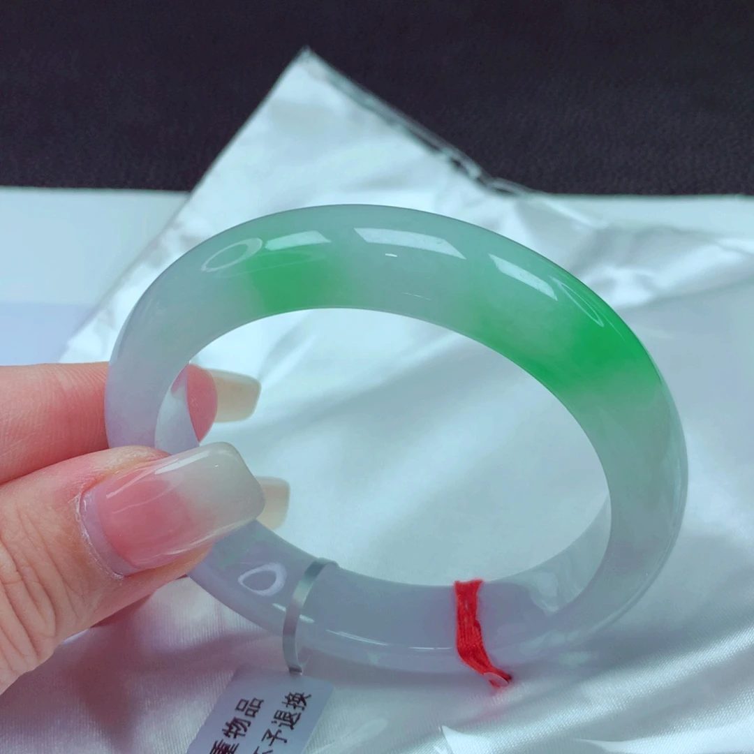 未镶嵌手镯翡翠手镯