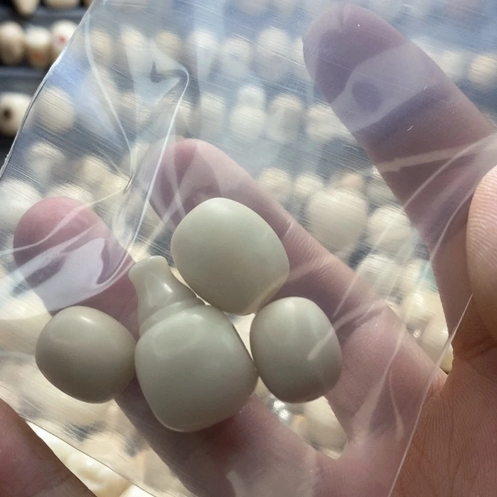 平***哥吊坠菩提根/象牙果
