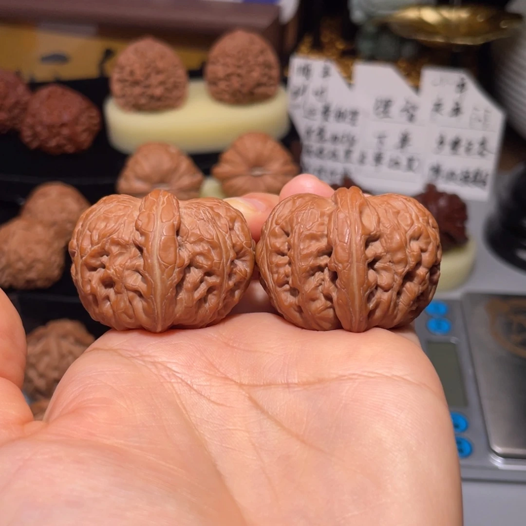 文玩核桃把件全品元宝红皮39尺，运费自理