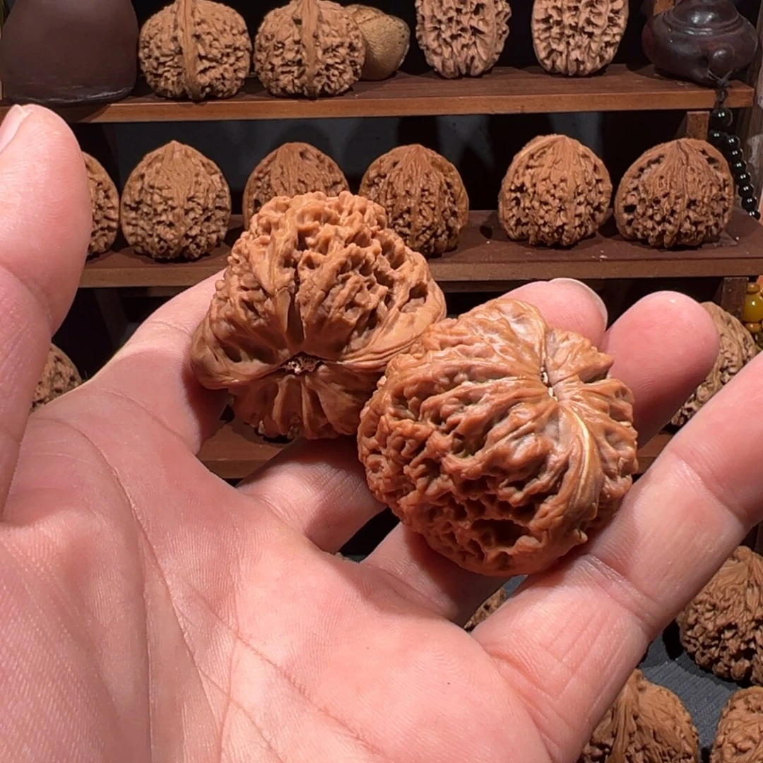 伊***伊吊坠文玩核桃涿鹿南疆石42全品