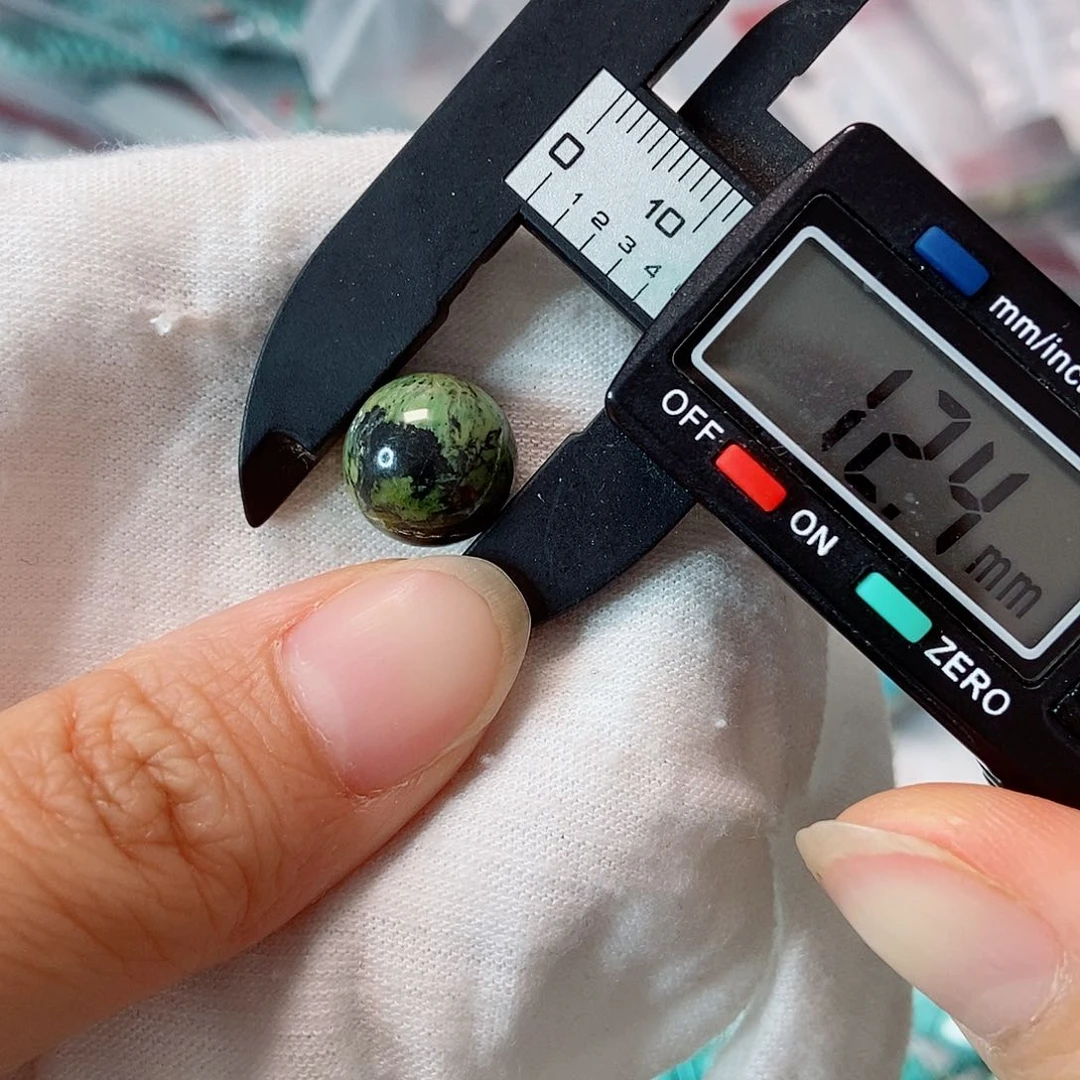 南红玛瑙未镶嵌珠宝奇石