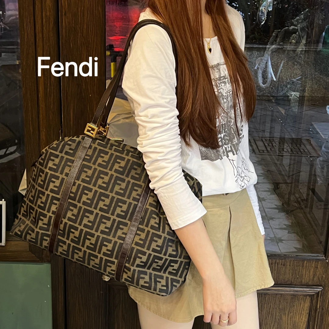 95新 FENDI/芬迪 L330哈蜜精选单肩女士包时尚95新/代买服务