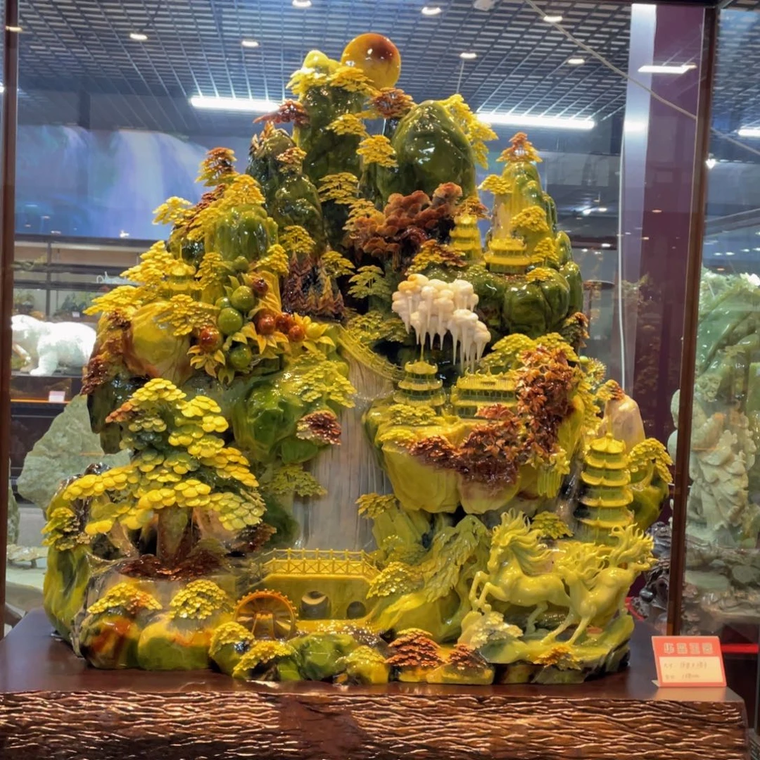 蛇纹石玉未镶嵌摆件