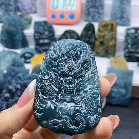 定制翡翠未镶嵌龙