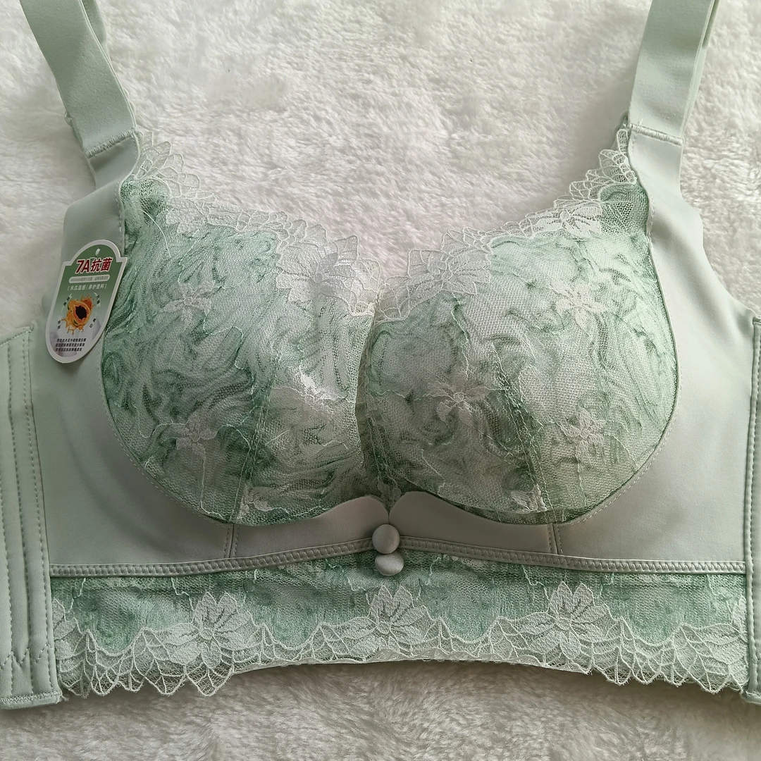 无磁中厚小胸聚拢防下垂收副乳透气文胸