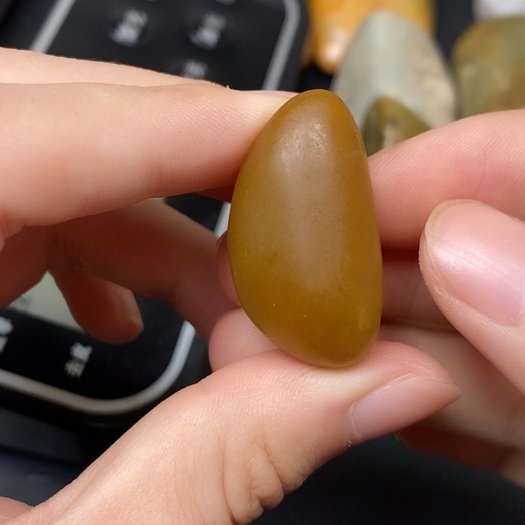 和田玉（糖玉）未镶嵌挂件