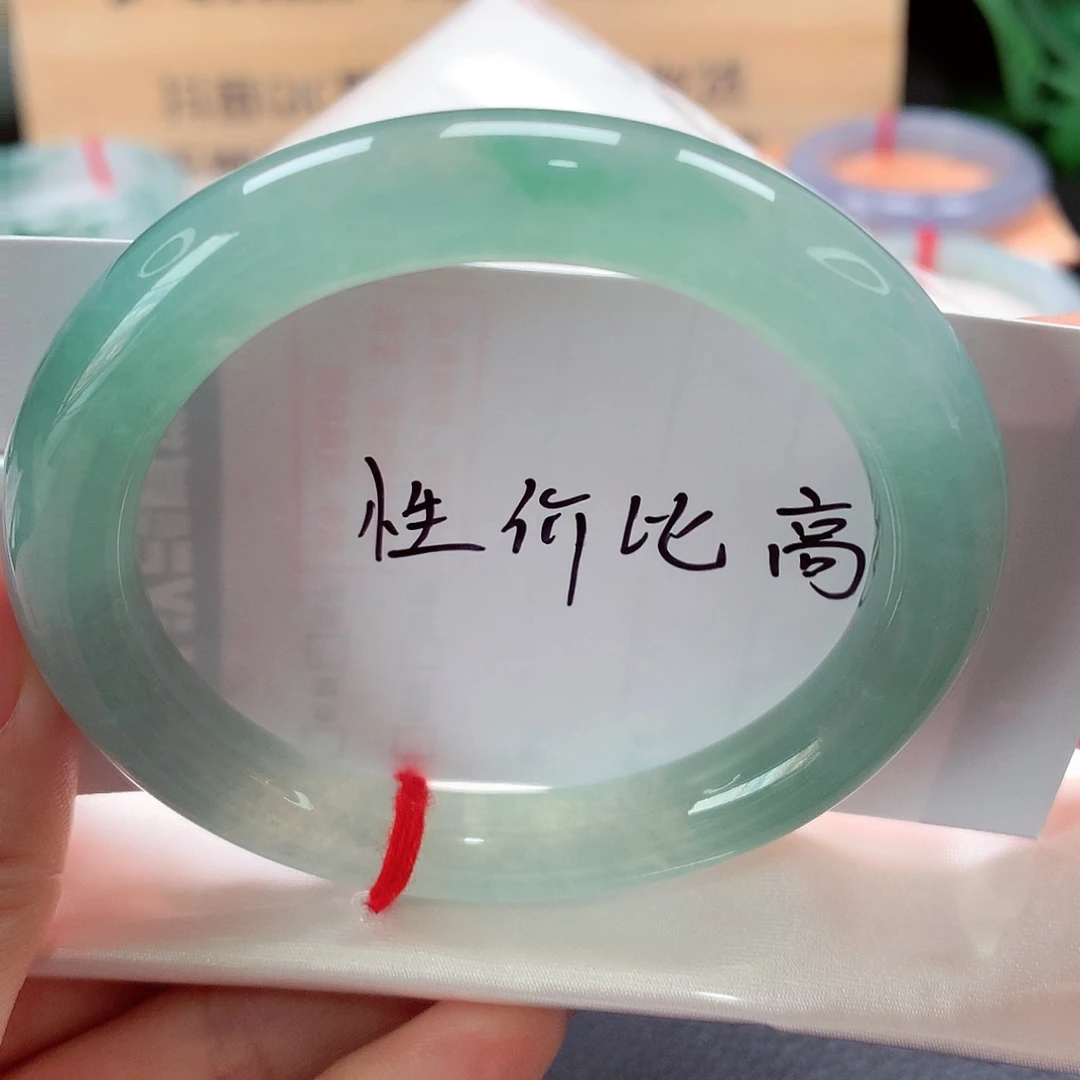 翡翠手镯（圆镯）未镶嵌天货a货翡翠捡漏！捡漏！捡漏！