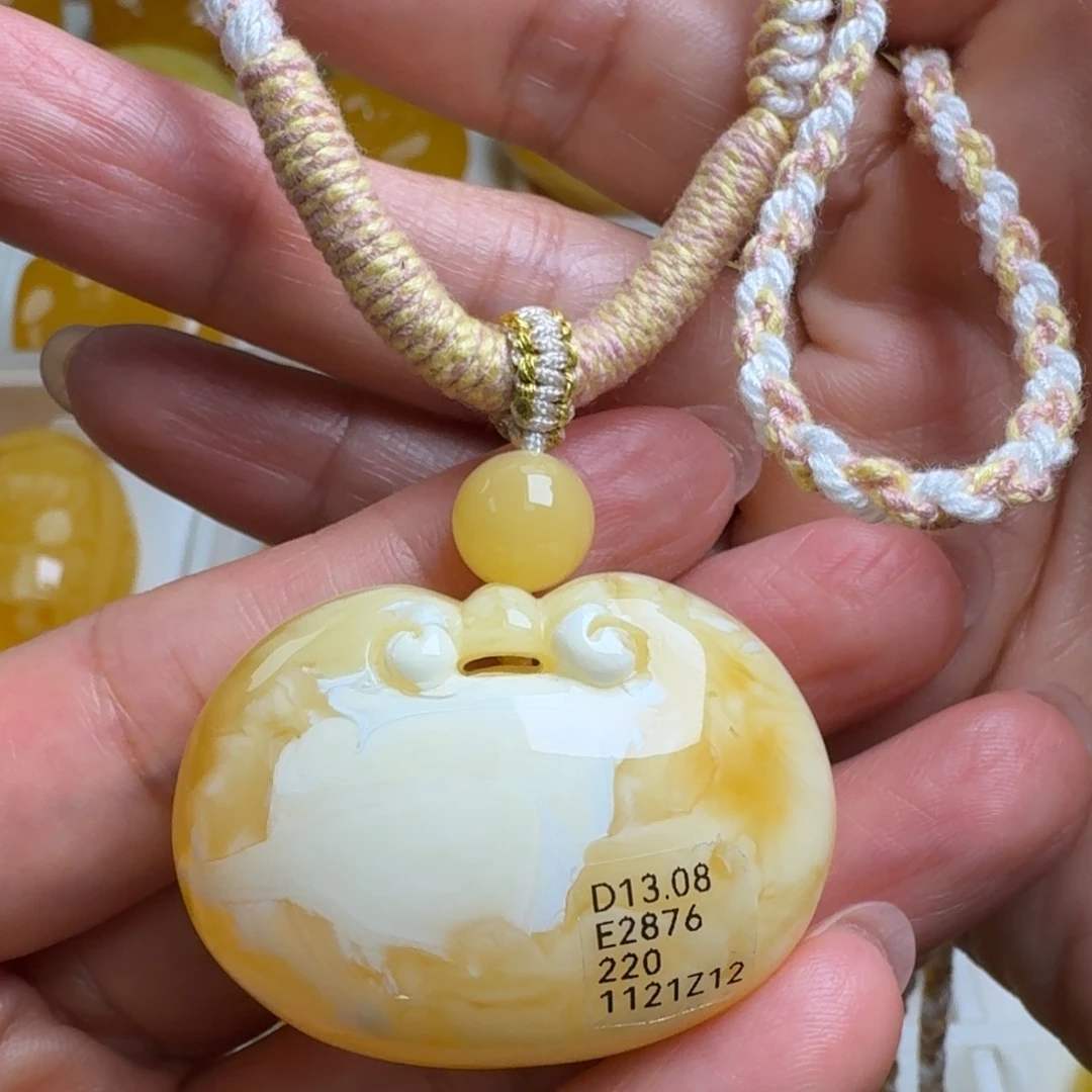 蜜蜡未镶嵌毛衣链无优化无烤色无补胶无覆膜无辐照无煮蜜