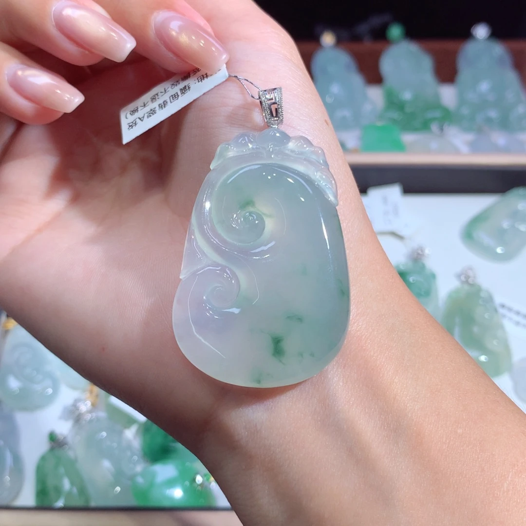 吊坠(不含链)18K金镶嵌翡翠