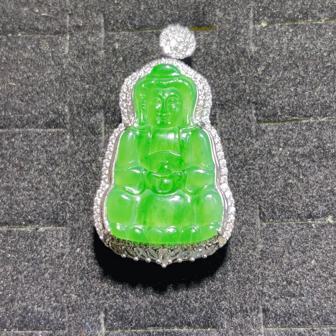 颈饰未镶嵌翡翠观音