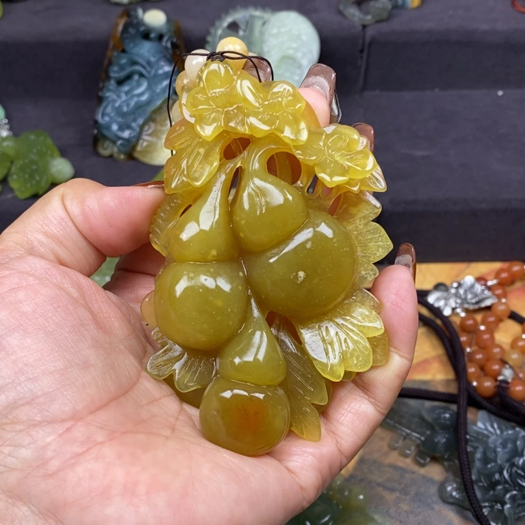 蛇纹石玉颈饰未镶嵌石**方