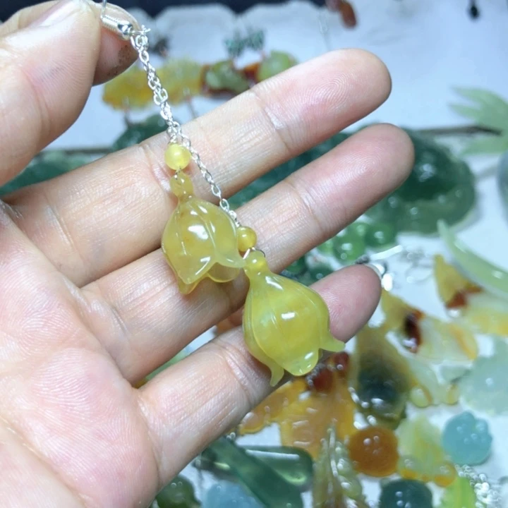【闪购商品】蛇纹石玉耳环未镶嵌風****