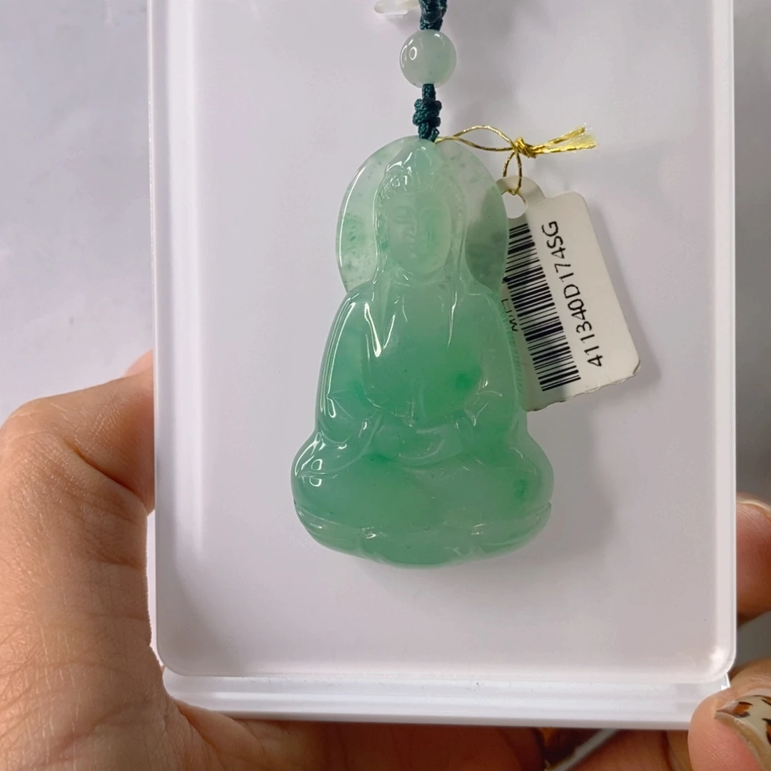 石英质玉未镶嵌颈饰