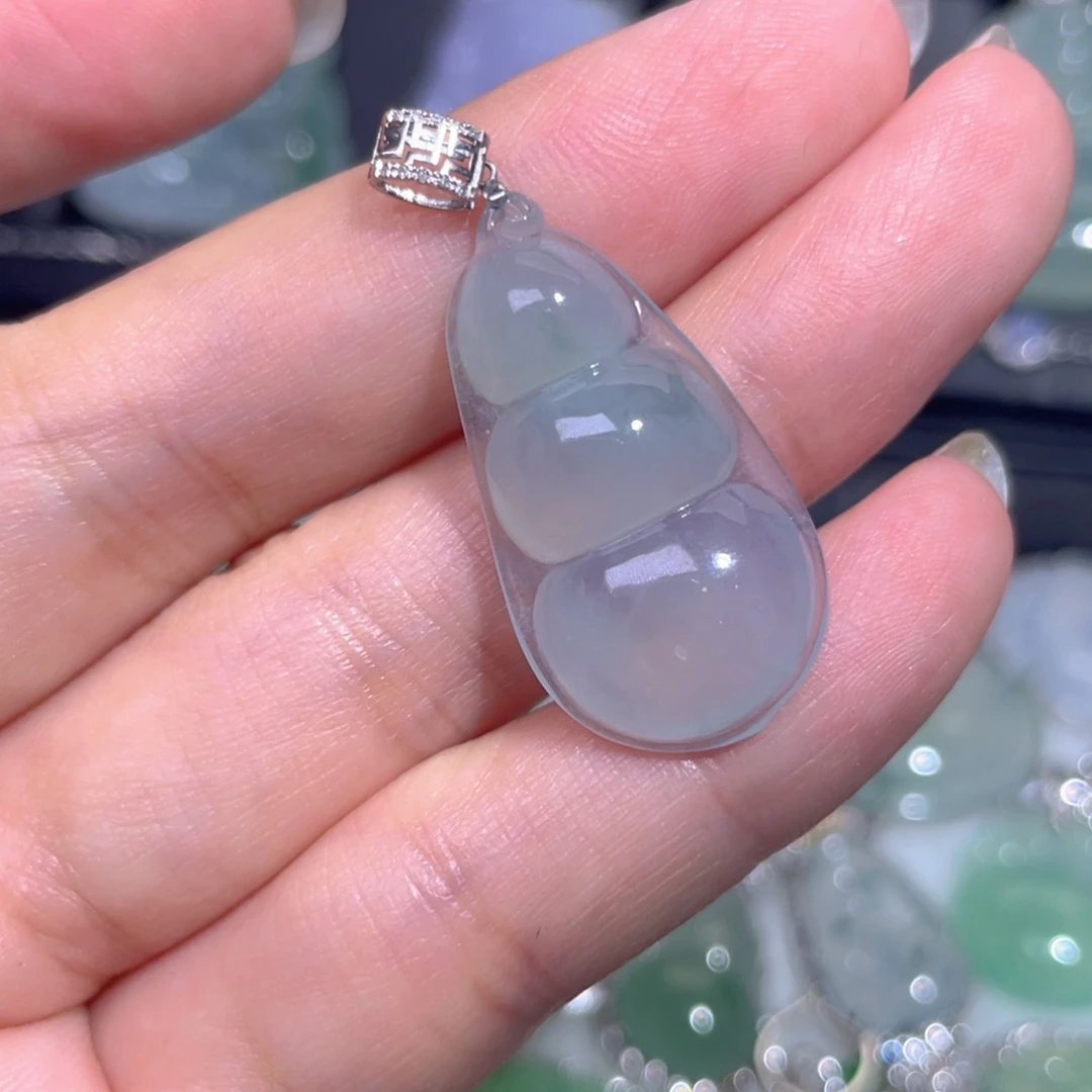 颈饰18K金镶嵌翡翠翡翠