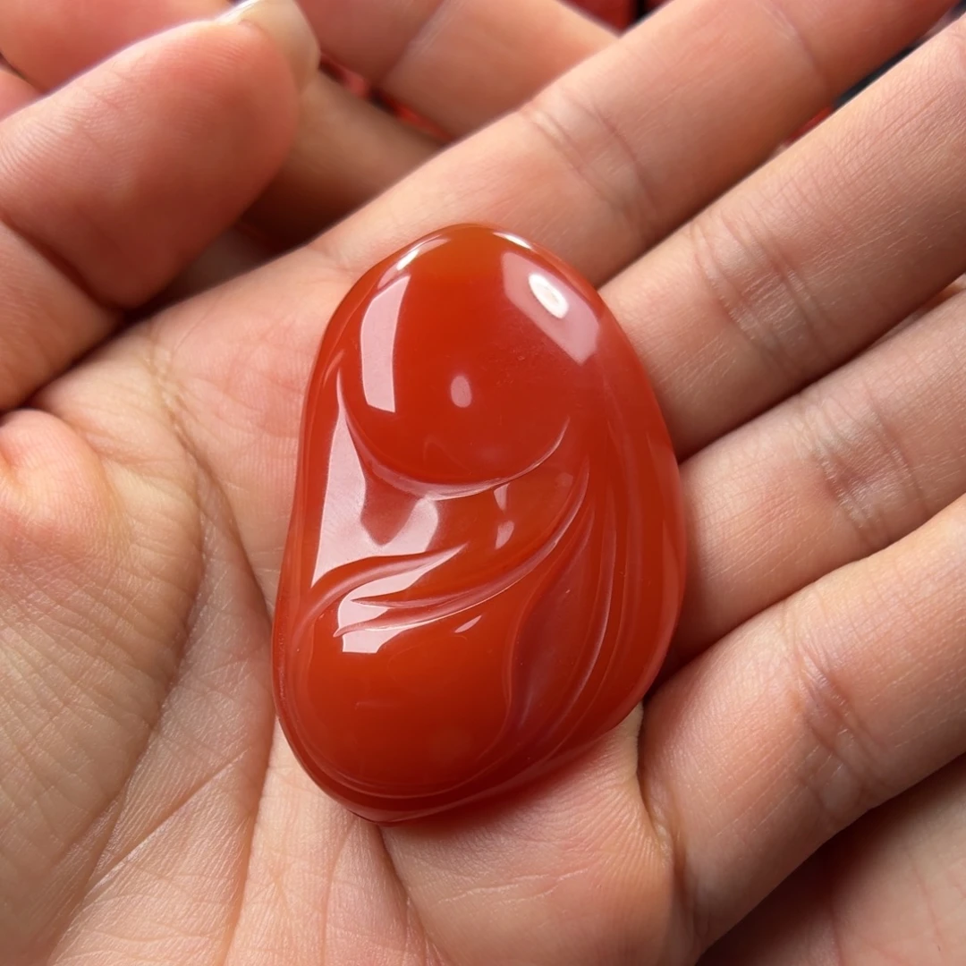 南红玛瑙未镶嵌挂件