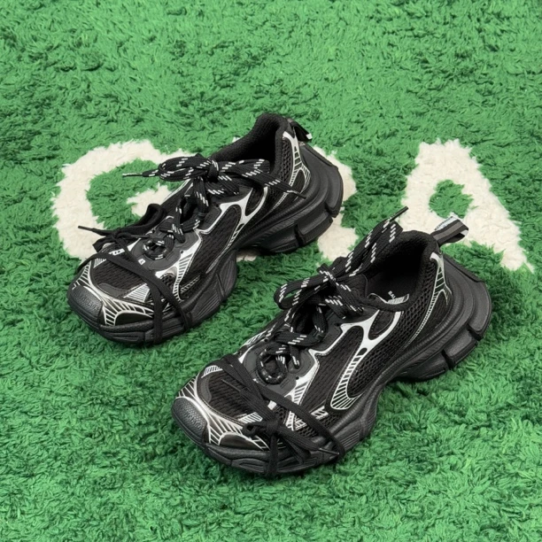 全新未使用 Balenciaga/巴黎世家 3XL黑色 老爹鞋 43码