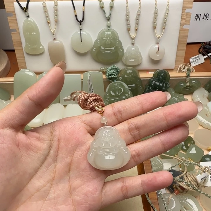颈饰未镶嵌和田玉