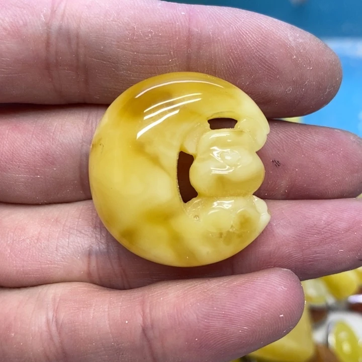 蜜蜡裸石未镶嵌吊坠