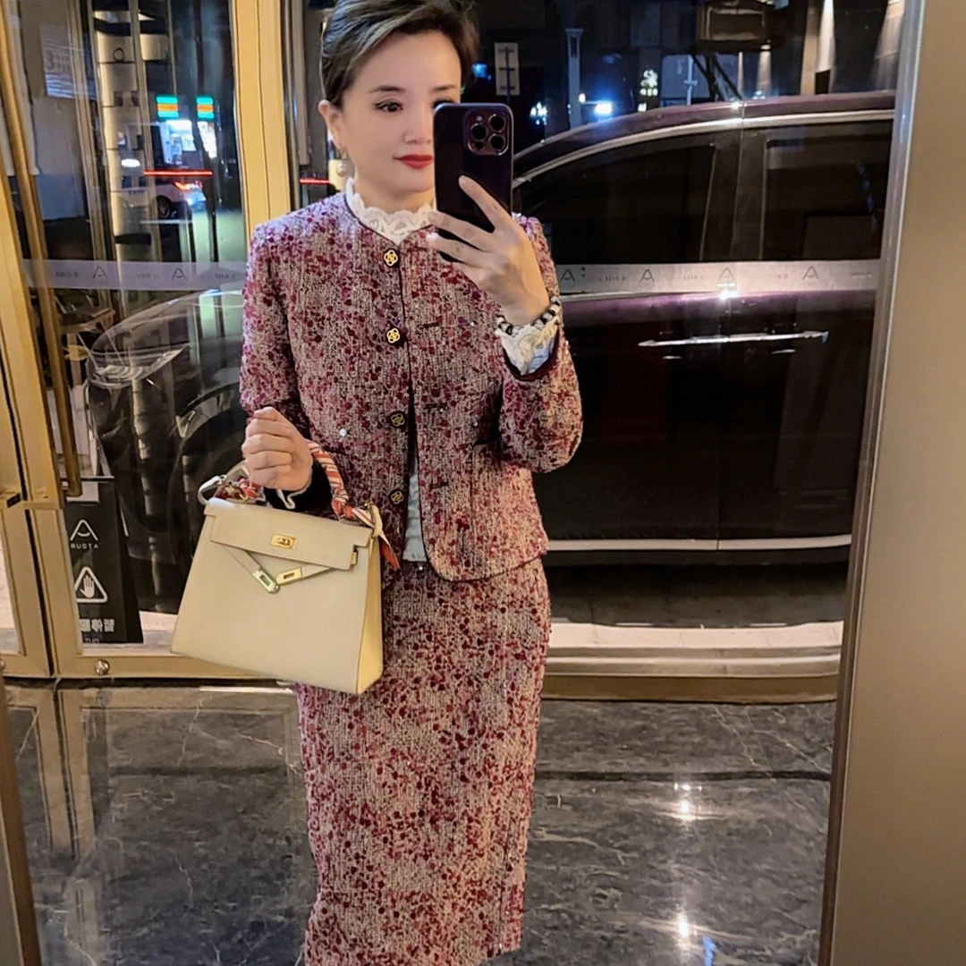 唯伊公馆秋冬新款小香风重工珠片外套显瘦半身裙两件套装98524